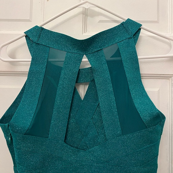 Teal mini dress with back design - Picture 3 of 3